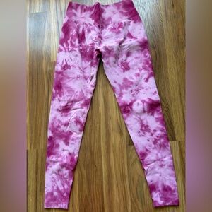 Pink tie dye scrunch leggings